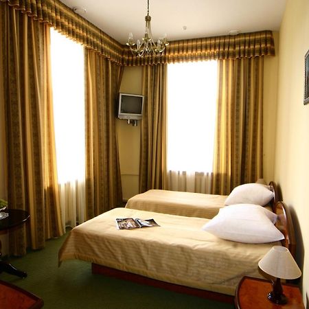 Wien Hotel リヴィウ エクステリア 写真