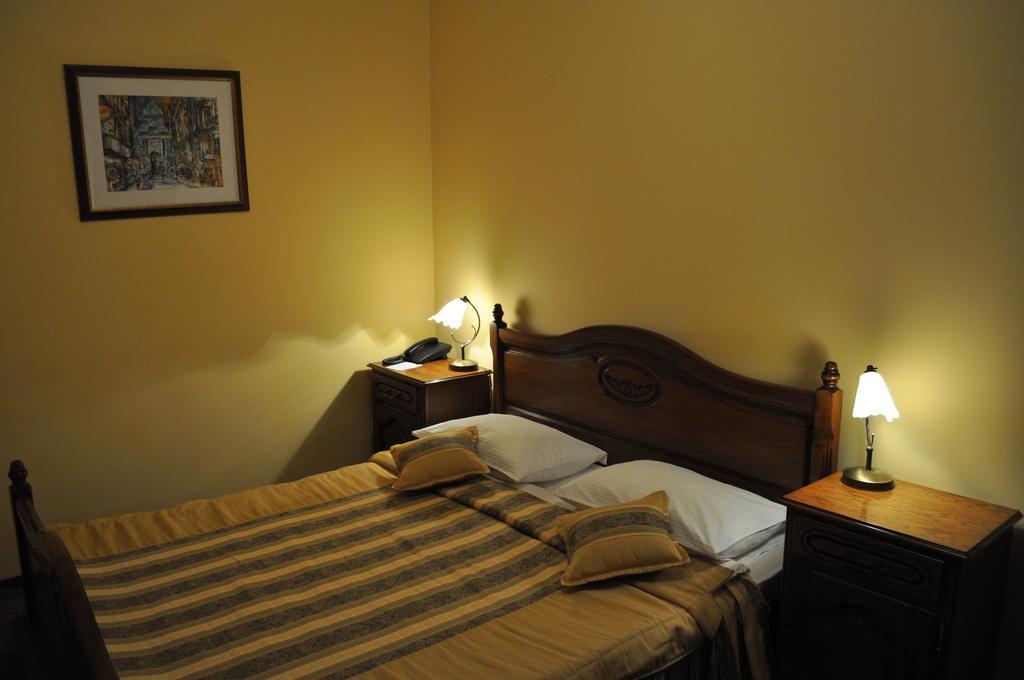 Wien Hotel リヴィウ エクステリア 写真