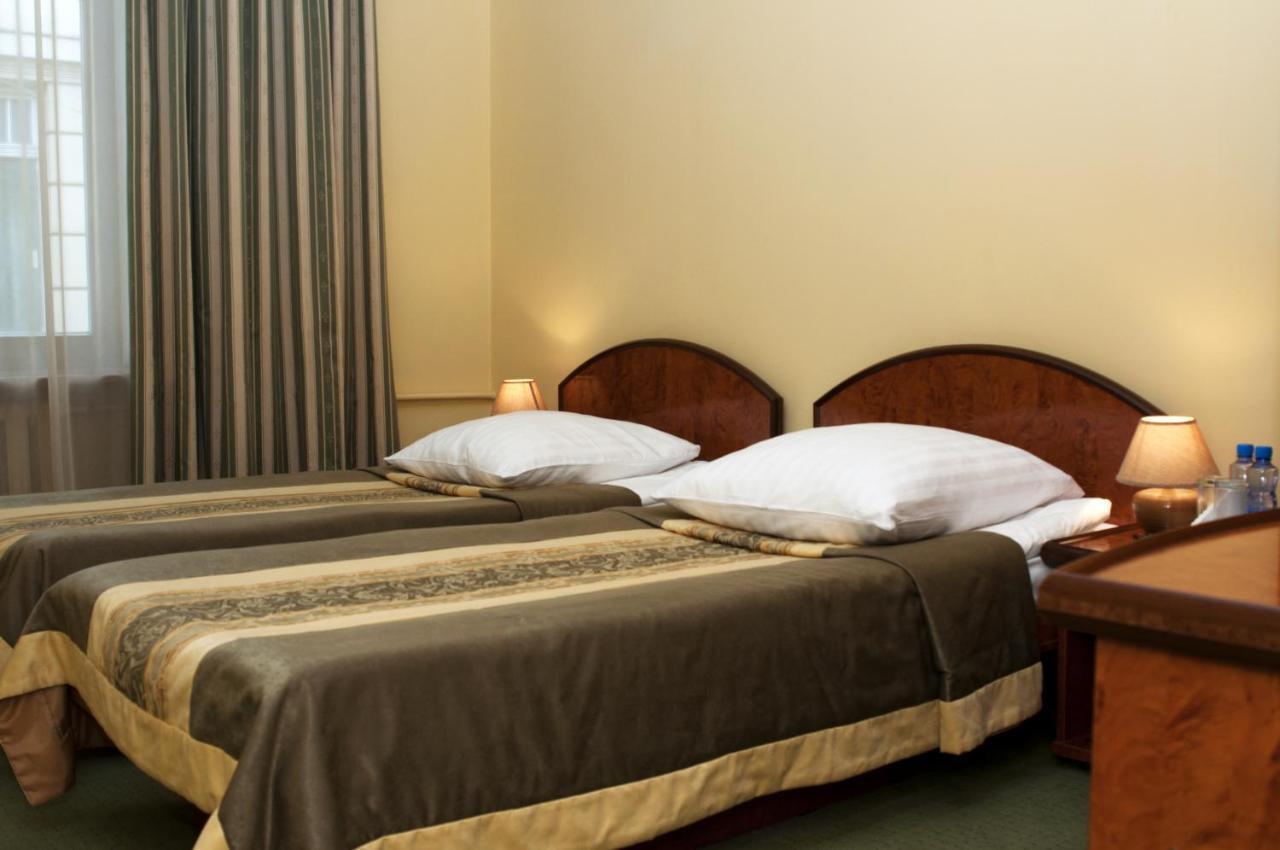 Wien Hotel リヴィウ エクステリア 写真